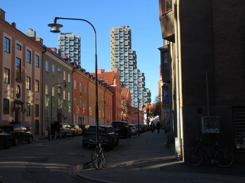 Norra tornen, vy från Falugatan norrut, oktober 2022a.jpg