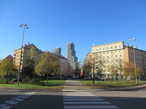 Norra tornen, vy från Vanadisplan, Vasastaden, oktober 2022a.jpg