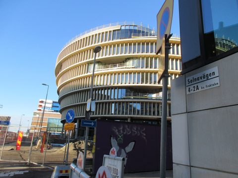 Norra tornen och kvarteret Forskaren, Solnavägen 6, Hagastaden, oktober 2022e.jpg