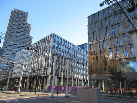 Kvarteret Molekylen, Solnavägen 3, Hagastaden, oktober 2022e.jpg
