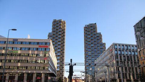 Norra tornen, Brf Innovationen (östra tornet) till vänster och Brf Helix (västra tornet) till höger, oktober 2022c.jpg