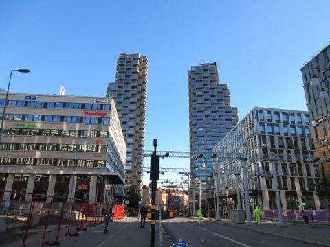 Norra tornen, Brf Innovationen (östra tornet) till vänster och Brf Helix (västra tornet) till höger, oktober 2022d.jpg