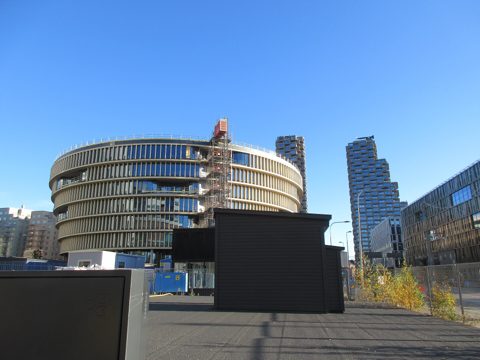 Norra tornen och kvarteret Forskaren, Solnavägen 6, Hagastaden, oktober 2022f.jpg