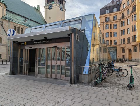 Odenplan, pendeltåg, 20230423, bild 3.jpg