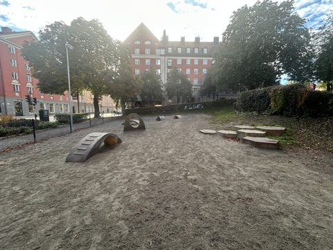 Solvändashundrastgård 02.jpg