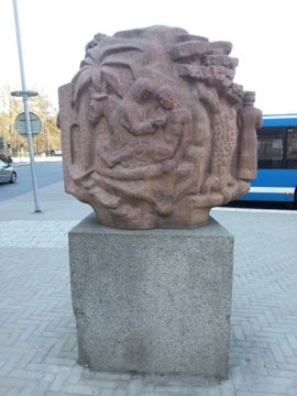 Vid sjukhusets grindar - Edvin Öhrström, 1.jpg