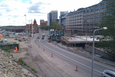 Solnabron 17 maj 2011, mot Norra Stationsgatan där man gjuter början på bottenplattan för den nya stadsdelen Norra Station, som blir klar år 2025. - panoramio.jpg