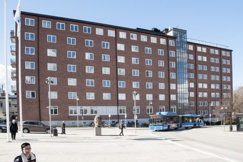 Karolinska Solna, administrationsbyggnader 01.jpg