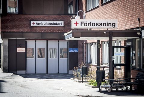 Karolinska Solna, förlossning ambulansinfart.jpg