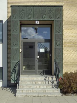 Portal, Smidesvägen 1, Solna.jpg