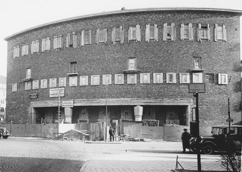 Filadelfiakyrkan bygget maj 1930.jpg