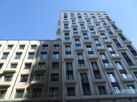 Haga Nova, Norra stationsgatan, april 2019a.jpg